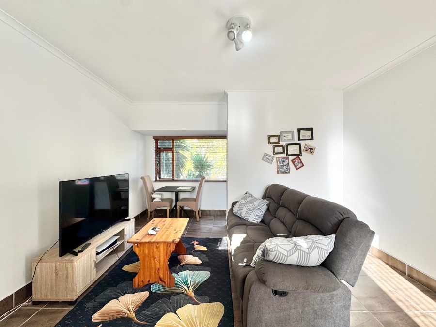 1 Bedroom Property for Sale in Kenilworth Western Cape